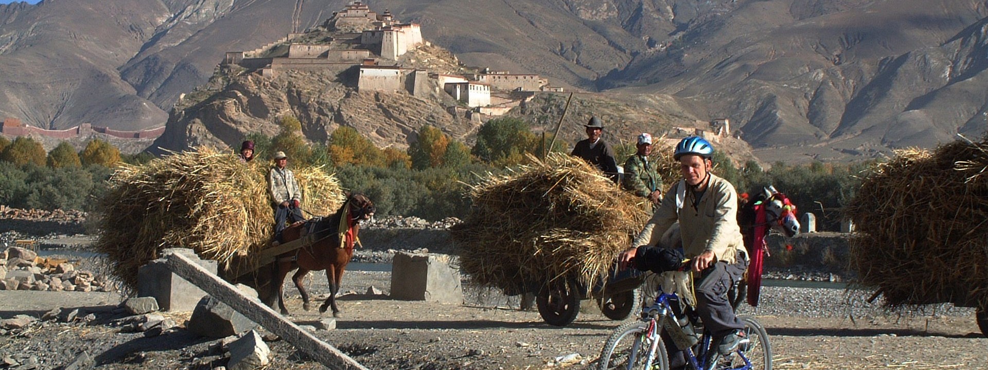 Lhasa to Kathmandu Mountain Bike Tour